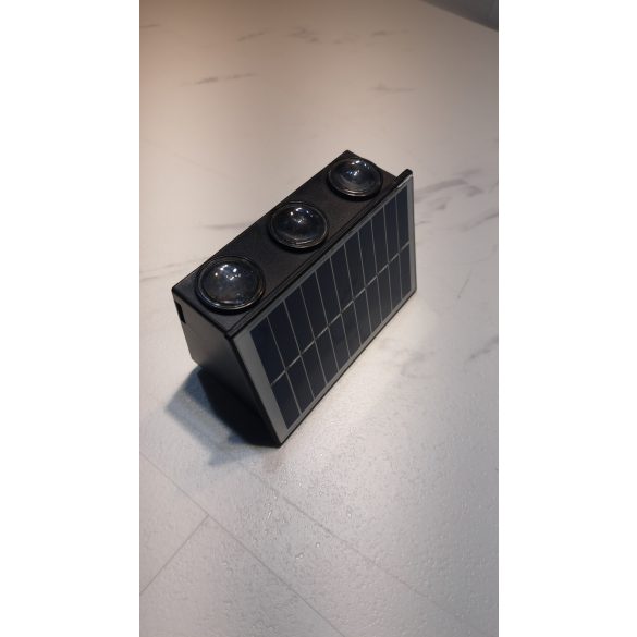 Napelemes falmosó lámpa, 3 + 3 led, RGB