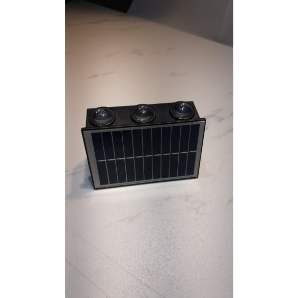 Napelemes falmosó lámpa, 3 + 3 led, 3000K